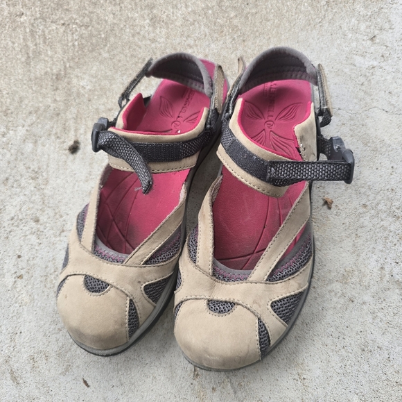 Merrell Ladies Shoes - Picture 1 of 5